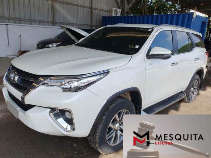 TOYOTA HILUX SW4 20/20